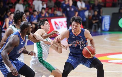 Quinto shakes off injury as undermanned Meralco holds off.